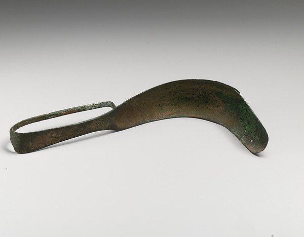 IMAGE 03 — Bronze Strigil