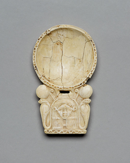 IMAGE 06 — Cosmetic Spoon