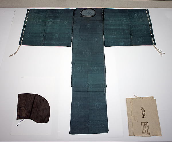 IMAGE 11 — Man’s Court Robe (Kariginu) with Belt and Hat