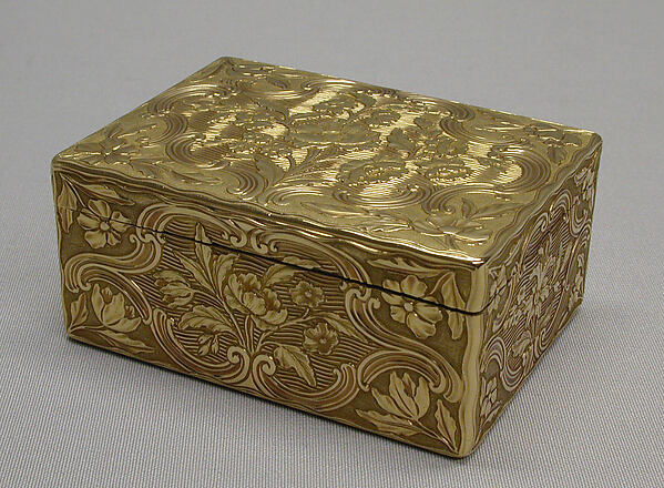 IMAGE 33 — Snuffbox