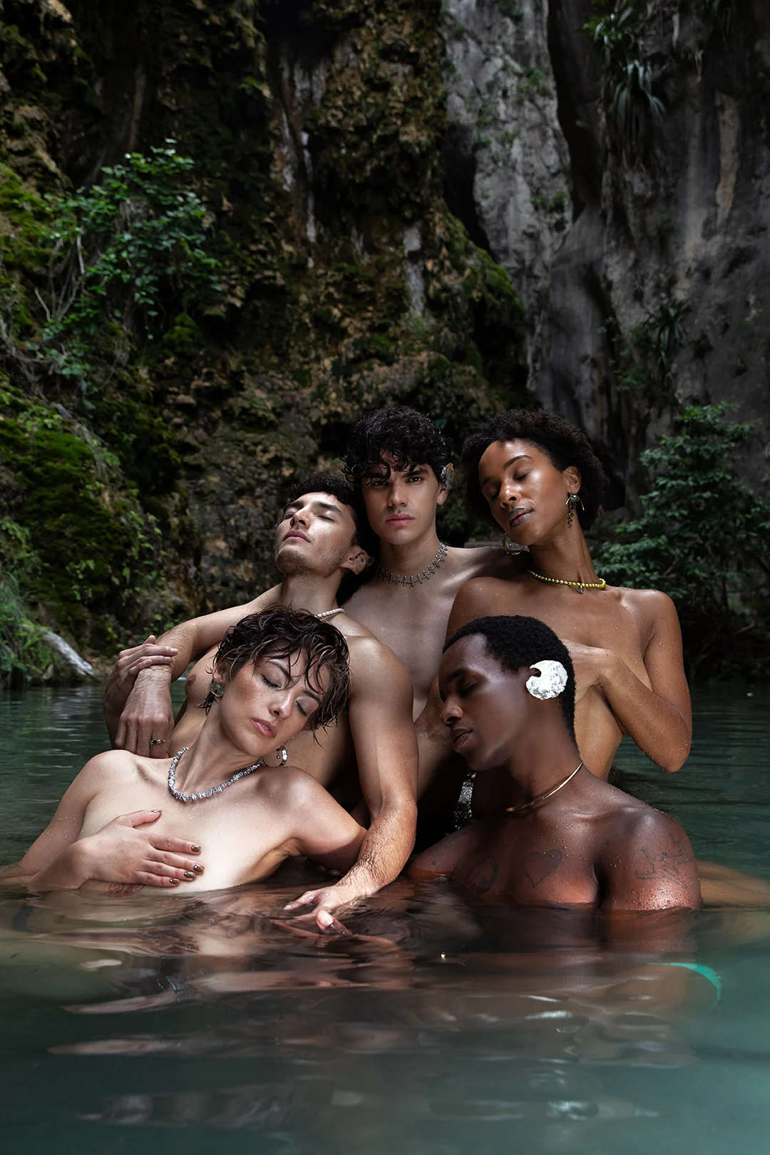 The SERGIO STUDIO team gathered in the water at Tolantongo